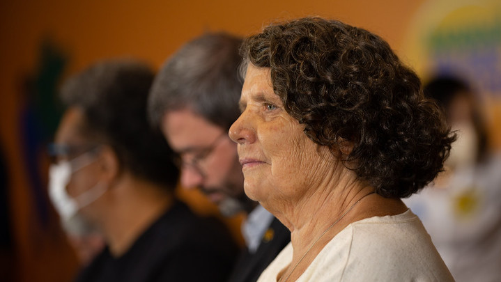  Lúcia Souto: 2ª Conferência Livre debaterá agenda para um “SUS 100% público”
